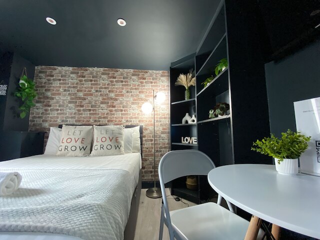 モダン スタジオ クローズ トゥ ハイド パーク