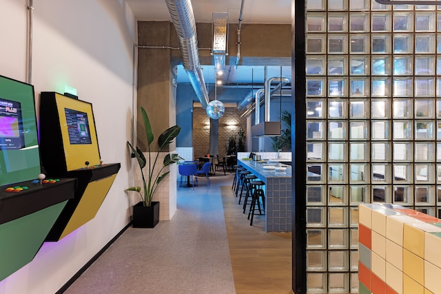 レトロバース ホステル