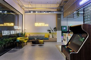 レトロバース ホステル