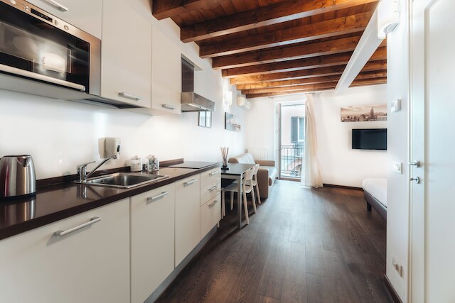 チャーミング アパートメンツ ブレラ