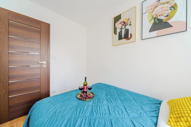 ルミナ アパート オン アレイェ ソリダルノシ