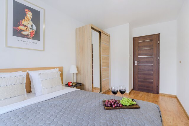 ルミナ アパート オン アレイェ ソリダルノシ