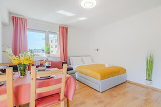 ルミナ アパート オン アレイェ ソリダルノシ