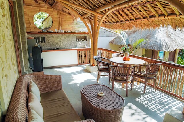 ヴィラ スジャティ