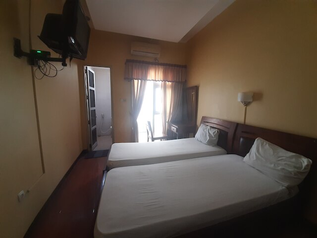 シンパン リマ アパーテル