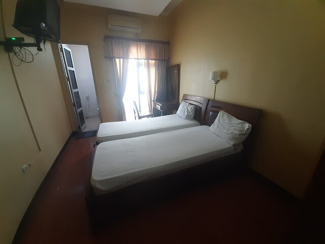 シンパン リマ アパーテル