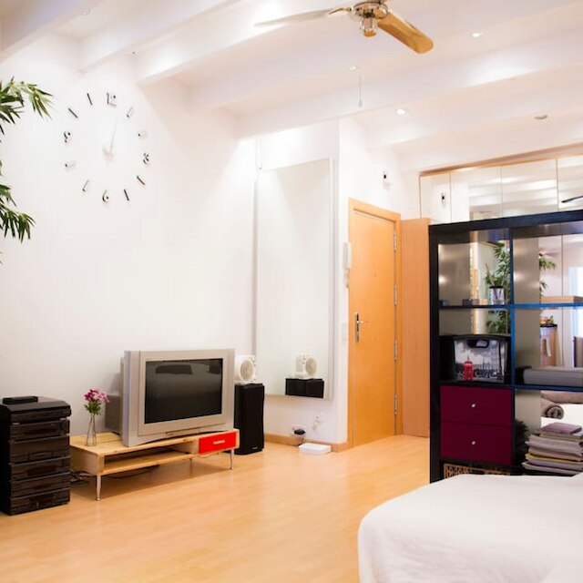 スーパースタジオ イン ザ ハート オブ トレンディ グラシア バイ マイレンタルホスト