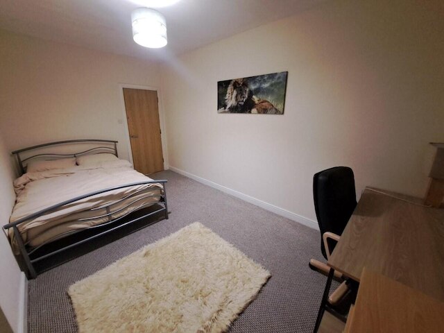 シティセンター フラット スリープス 4 ウィズ バルコニー