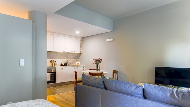 リス003 · チャーミング スタジオ +ネットフリックス +ワシング マシン