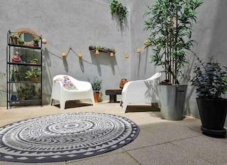 FRS002 フローレスオールドタウン: エレガント スタジオ ウィズ パティオ