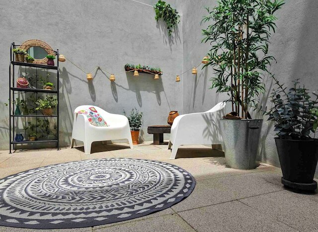 FRS002 フローレスオールドタウン: エレガント スタジオ ウィズ パティオ