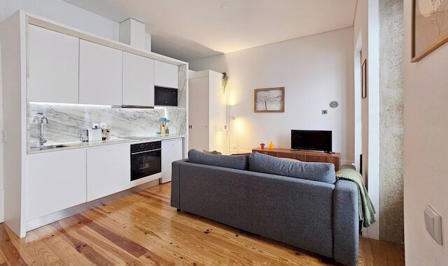 FRS002 フローレスオールドタウン: エレガント スタジオ ウィズ パティオ