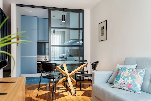 リボル3 · スタニング 1ベッドルーム ウィズ プライベートテラス