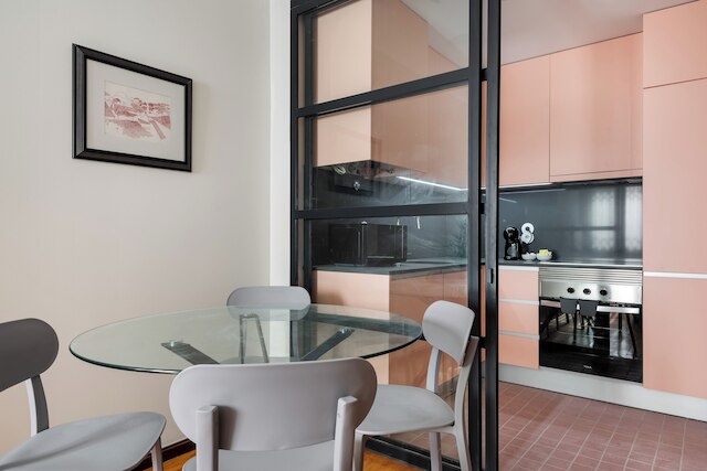 リヴォル5 · ユニークフラット ベリーセントラル @リヴォリ