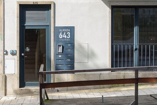 Almad3 · スタイリッシュ アルマダ ハイドアウェイ