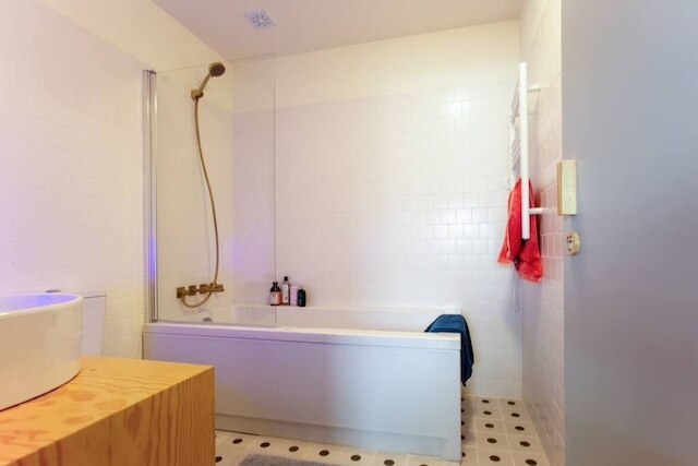 Alegr0 · 60s シックセントラルアパートメント ウィズ ガーデン