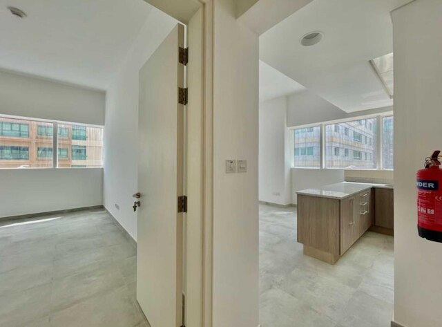 コージー 1 BHK アパートメント イン パレットタワー イン ツーリストクラブエリア