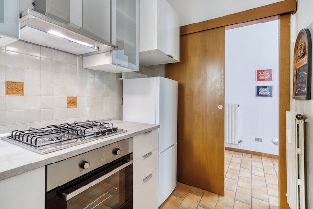 カスティリオーネ ファミリー アパートメント