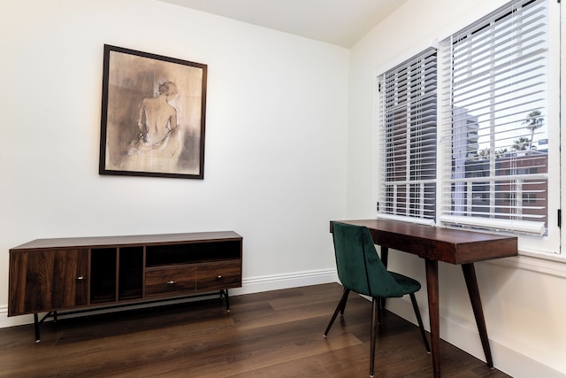 ザ ニルヴァーナ アパートメント ホテル