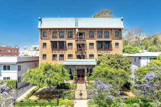 ザ ニルヴァーナ アパートメント ホテル