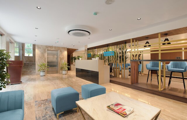 ホテル 44 オアシス