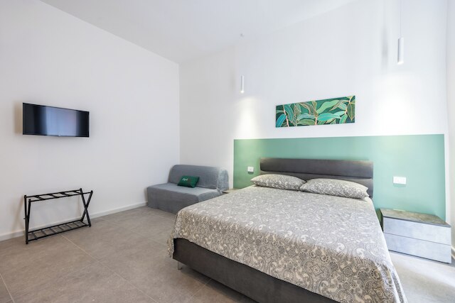 ネフェル アパートメンツ