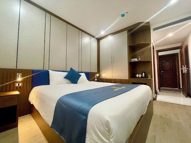 クリスタル ホリデー ハロング ホテル