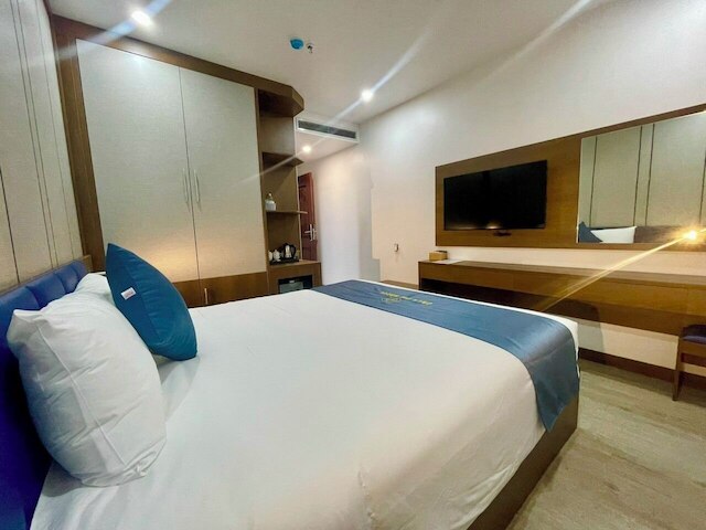 クリスタル ホリデー ハロング ホテル