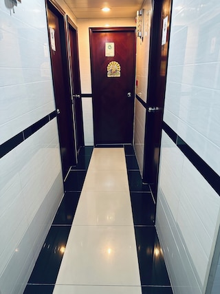 united  co -operate hotel