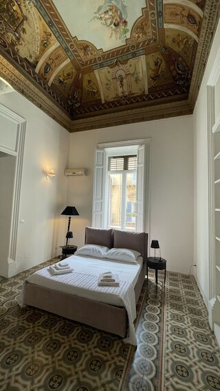 ドンナ フランカ フロリオ