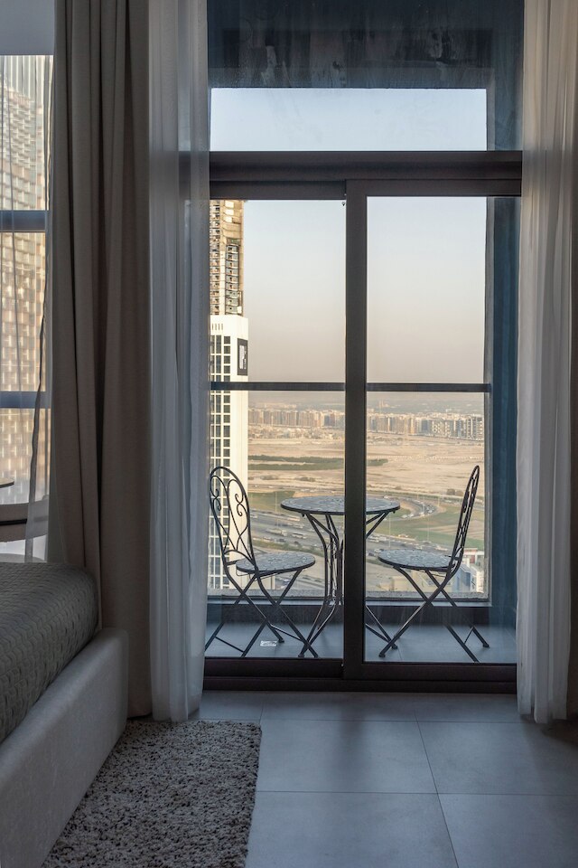 ウェーブズ - コンフォート アンド スタイル イン ア 21st-フロア スタジオ ウィズ ビュー