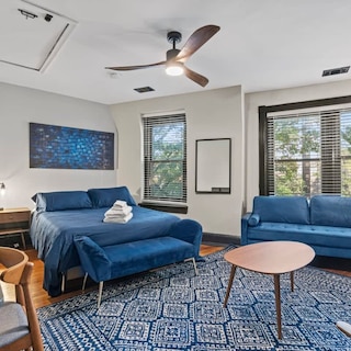 スペーシャス エクスクルーシブ DC ローガン サークル タウンハウス