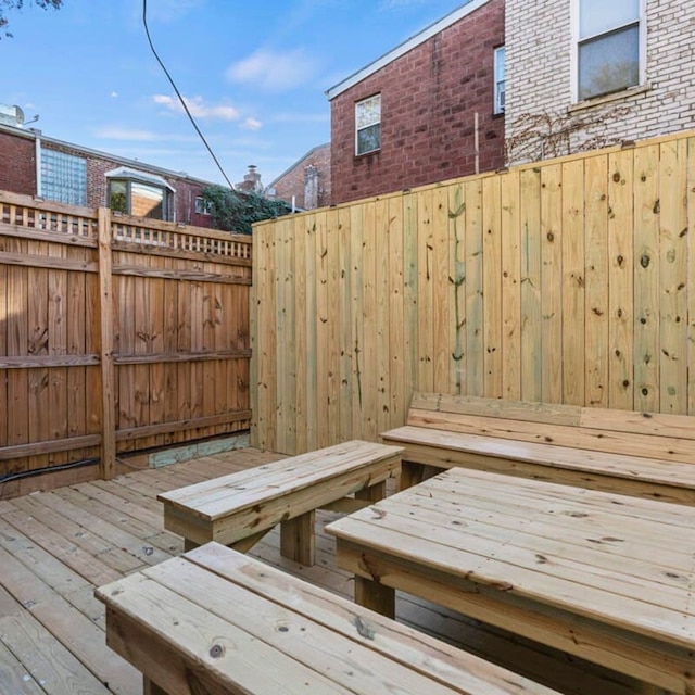 スペーシャス エクスクルーシブ DC ローガン サークル タウンハウス