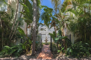 バルセロナ スタジオズ ゲストハウス