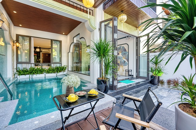 ロカス ホイアン ブティックホテル