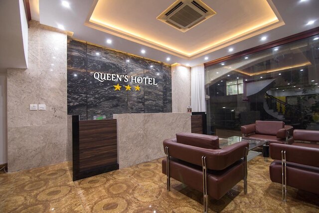 クイーンズ ホテル