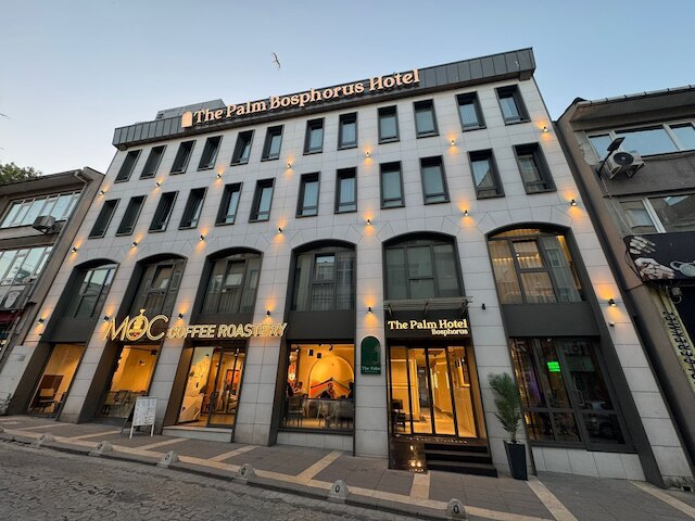 ザ パーム ボスポラス ホテル