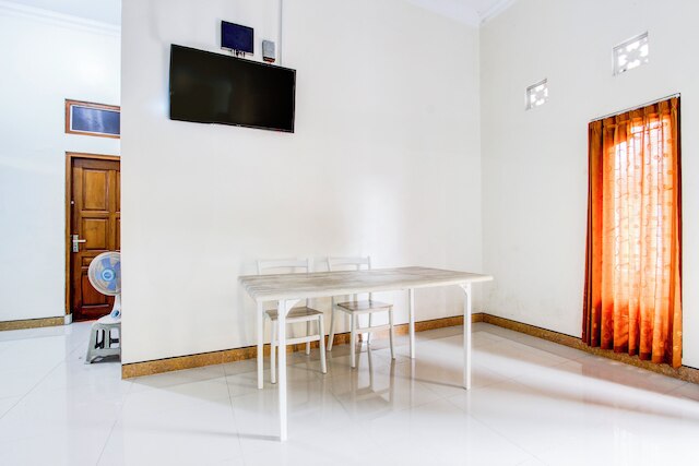 オテル O ホームステイ プトラ シャリア