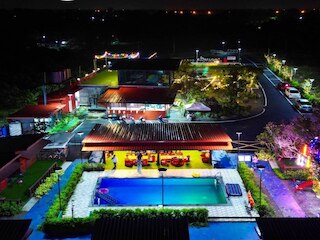 OYO 75500 クウノネアート & ギャラリー