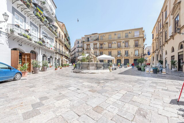 カーサ パテルノストロ コン ビスタ パノラミカ