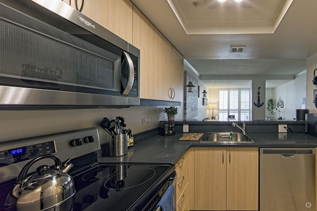 1 ベッドルーム ステップス トゥ マリーナ アンド ココウォーク