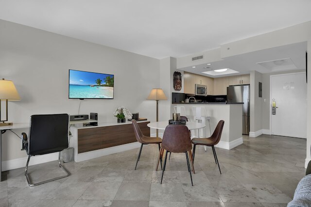 モダン ベイ ビュー ウィズ フリー パーキング