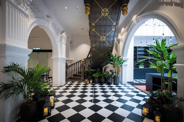 レスト コレクション レッドハウス メラカ