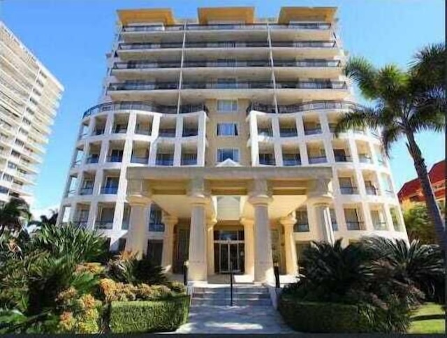 パラッツォ コロネーズ バイ コースタル レッティング コー