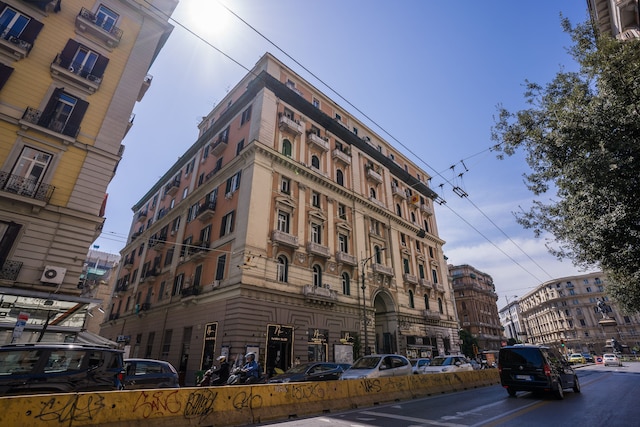 ナポリのピンクローズ、1 ベッドルームと1 バスルーム付き