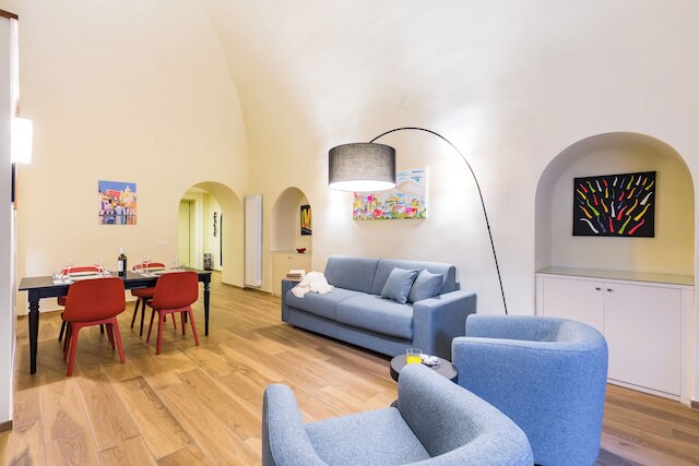 アパートメント イン ザ ハート オブ ナイトライフ