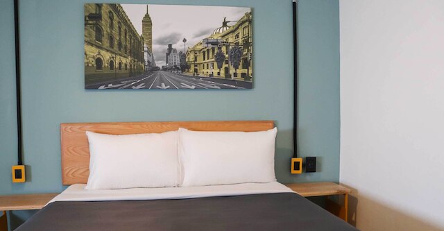 ホテル エスカラ コロニア ローマ