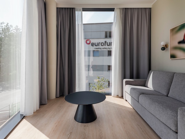 ヌマ ザルツブルク ヴォーゲルヴァイダー