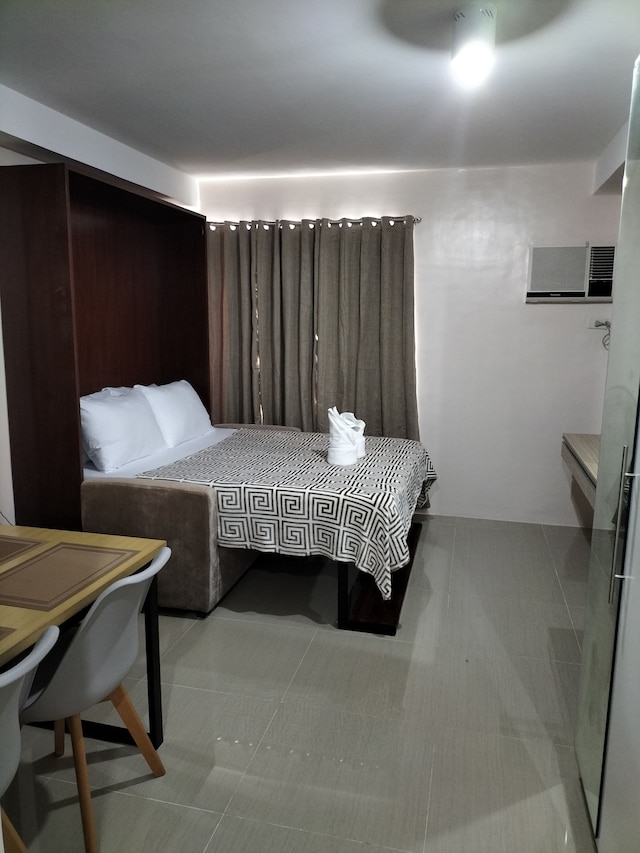 ザ ペルシモン スタジオズ