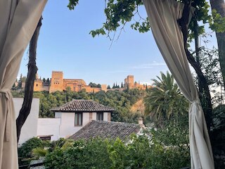 スイート コマレス